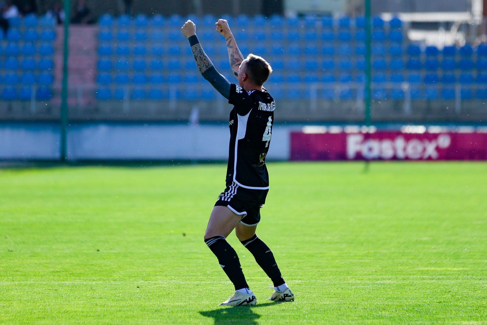 Noah Extends Contract with Gudmundur Thórarinsson
