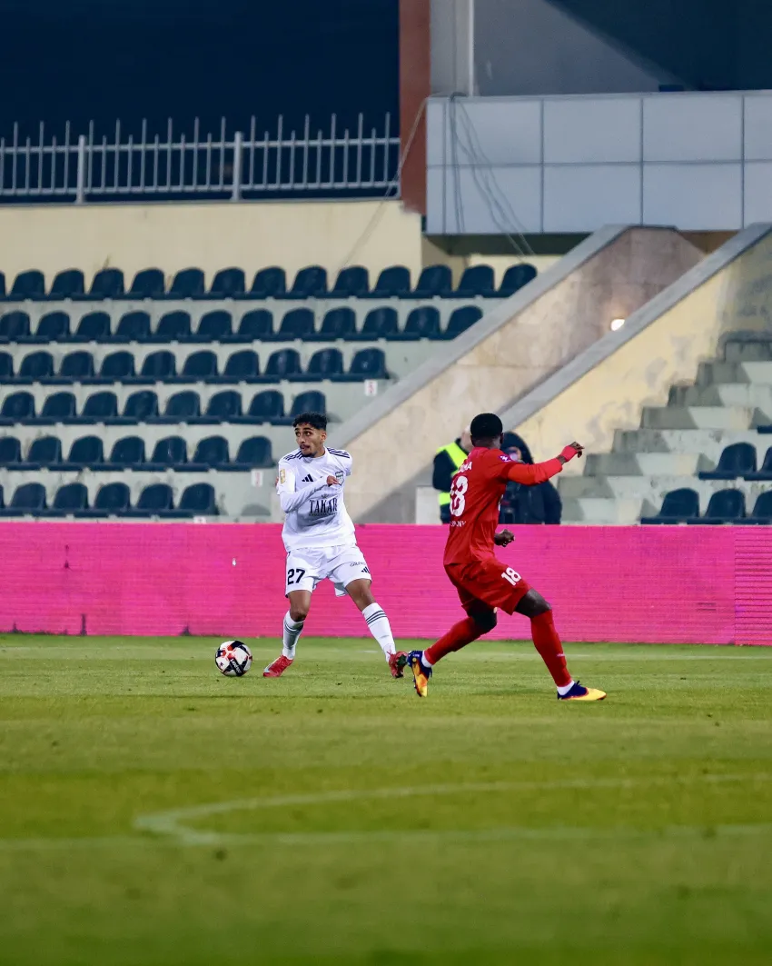 Կարմիր քարտ, 11-մետրանոցներ, իսկ վերջում ոչ–ոքի